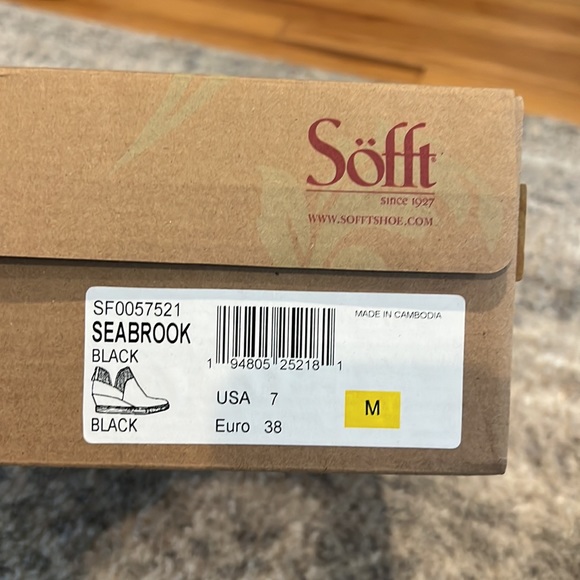 Sofft Seabrook Black Suede Wedge Sneaker - Picture 10 of 10